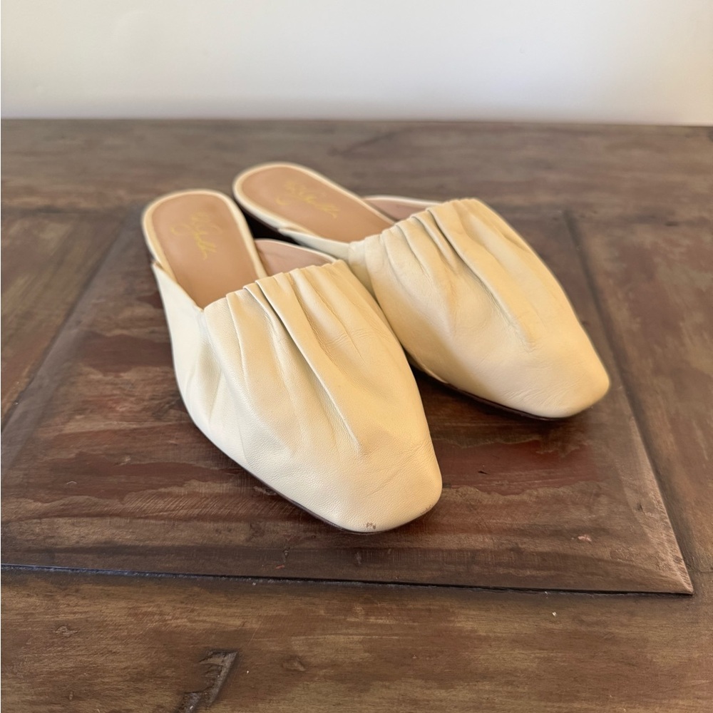 42 Gold Kaylee Cream Soft Leather‎ Mules Flats women size 6
